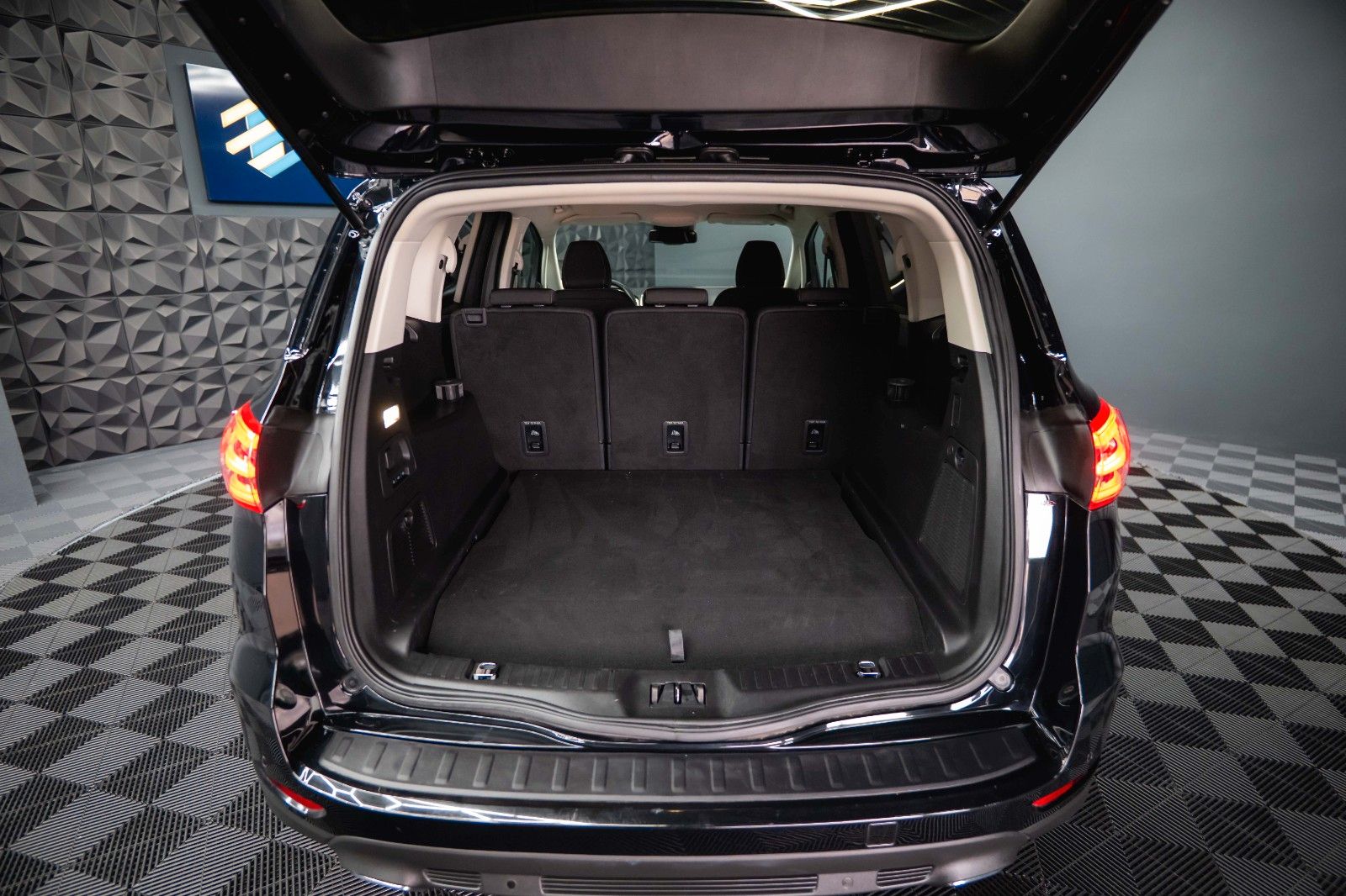 Fahrzeugabbildung Ford S-Max Titanium 2.0 EcoBoost *ACC*Kamera*LED*