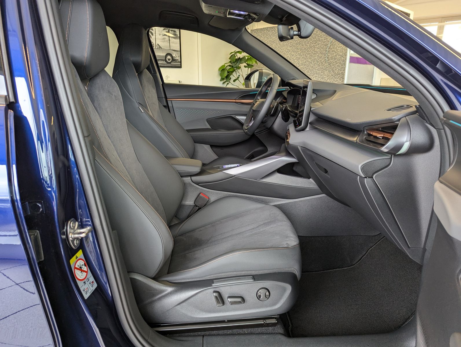 CUPRA Terramar 1.5 eTSI Sennheiser Edge-Paket HUD 19" - Image 14