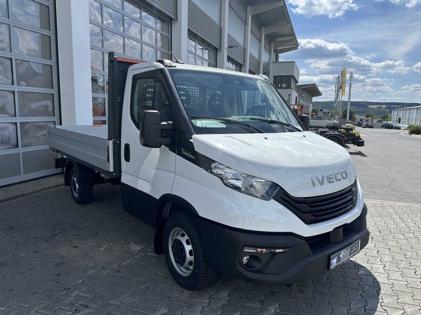Fahrzeugabbildung Iveco Daily 35S16 A8 Pritsche *R3.450mm*AHK*Automatik*