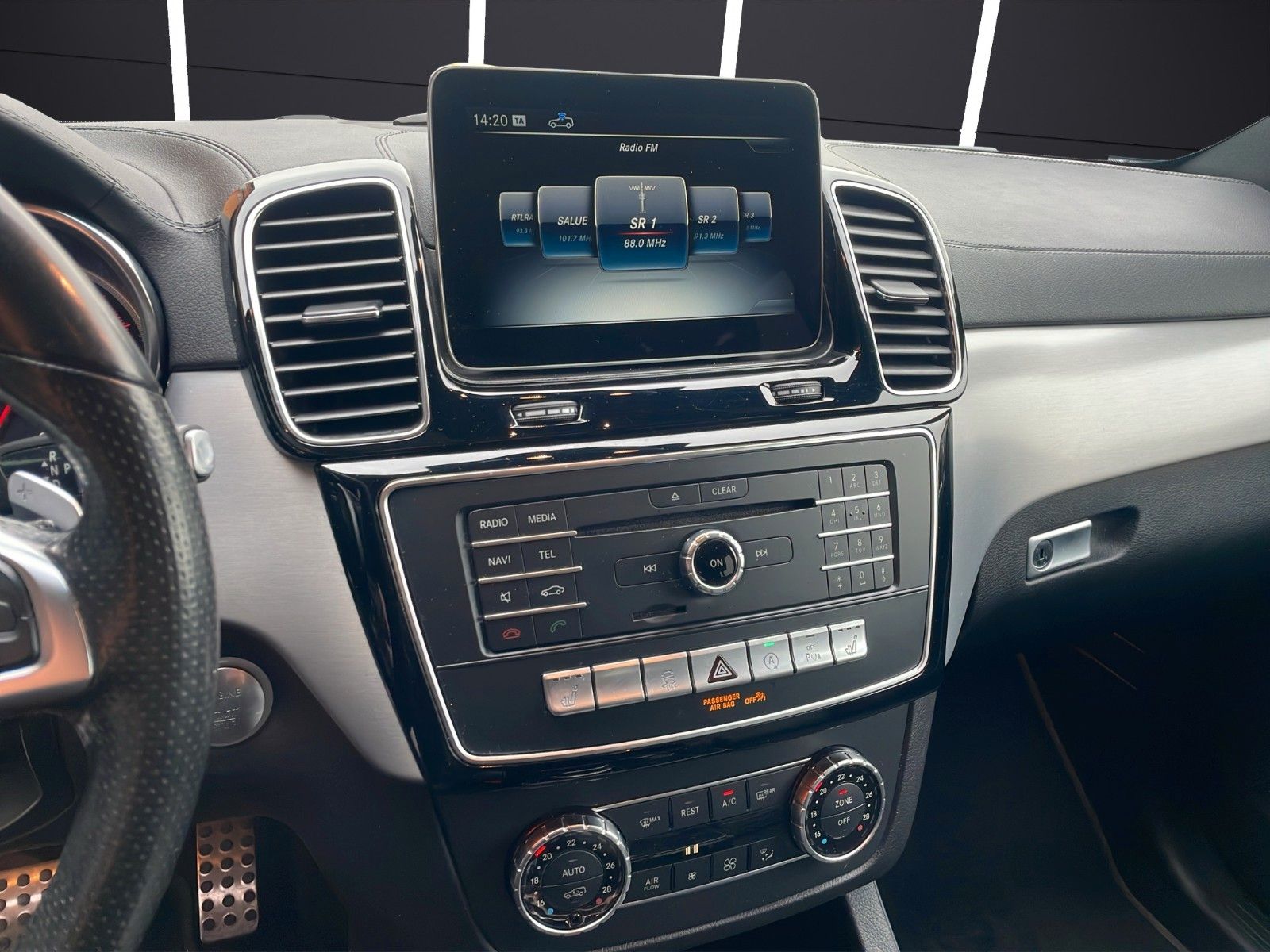 Fahrzeugabbildung Mercedes-Benz GLE 350 d Coupe 4Matic*AMG-Line*Pano*Luftfed*