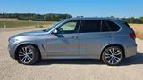 BMW X5 M50d-LED-HUD-Digitalcockpit-Android-Apple-Top - BMW X5 M50 von privat