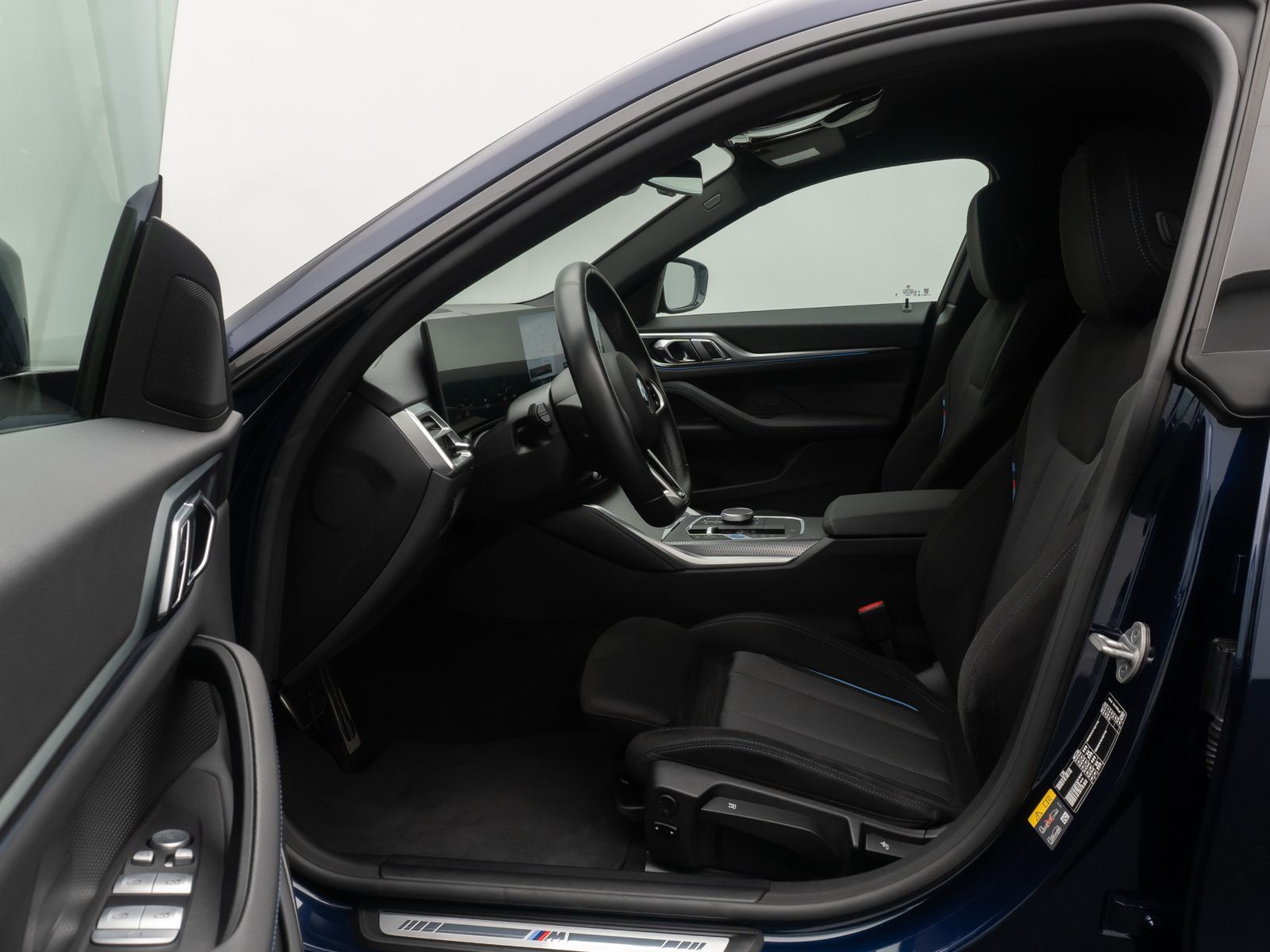 Fahrzeugabbildung BMW i4 eD40 Gran Coupe M Sport Pro 360°DAB Alarm HUD