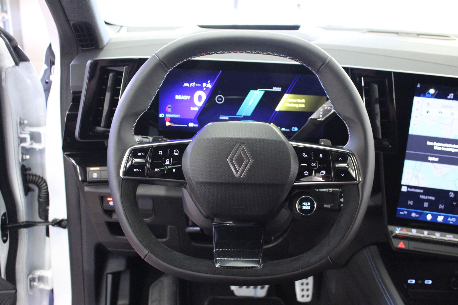 Fahrzeugabbildung Renault Espace E-Tech Full Hybrid 200 Esprit Alpine 7Sit