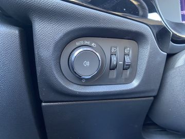 Bild 23 Opel Corsa GS NAVI/KLIMA-AUTO/PDC v+h+CAM/LED