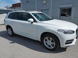 Volvo XC90 D5 AWD Geartronic Momentum