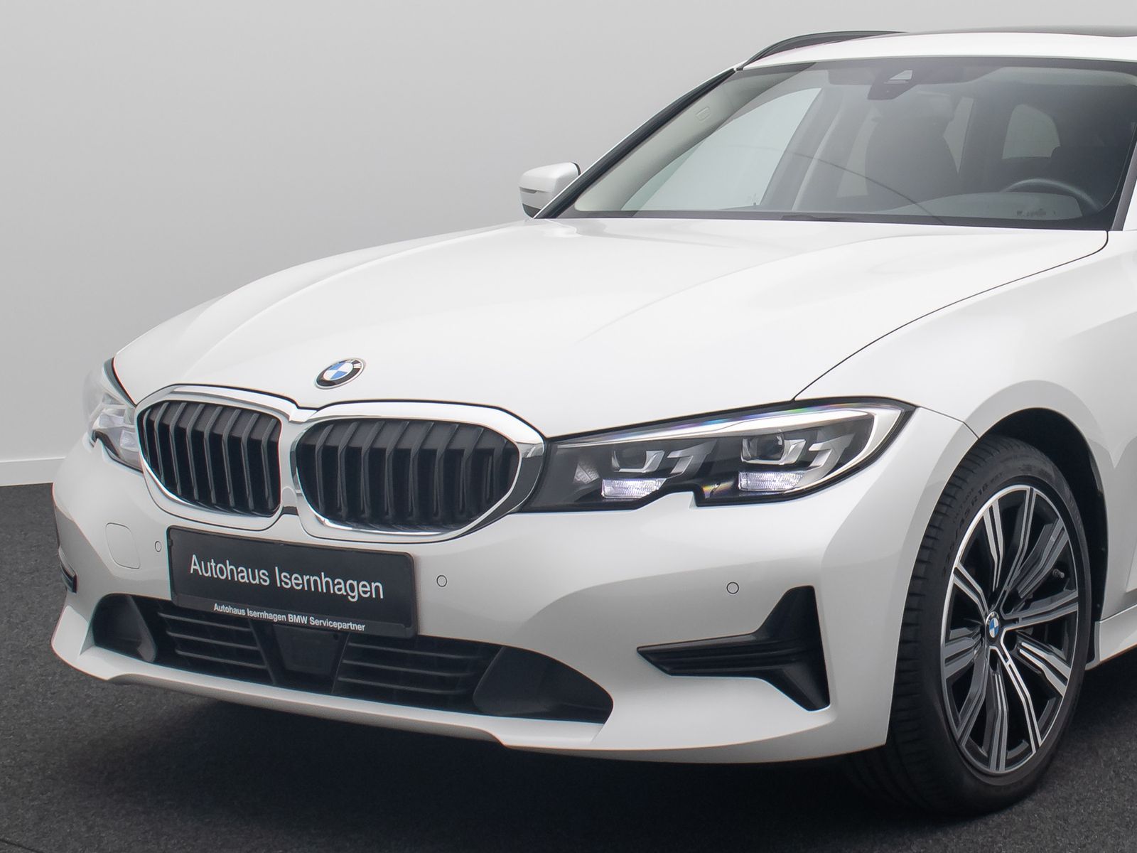 Fahrzeugabbildung BMW 330d Stop&Go LED DAB DriveAssis Panorama 18Zoll