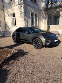 Porsche Macan Electric Turbo