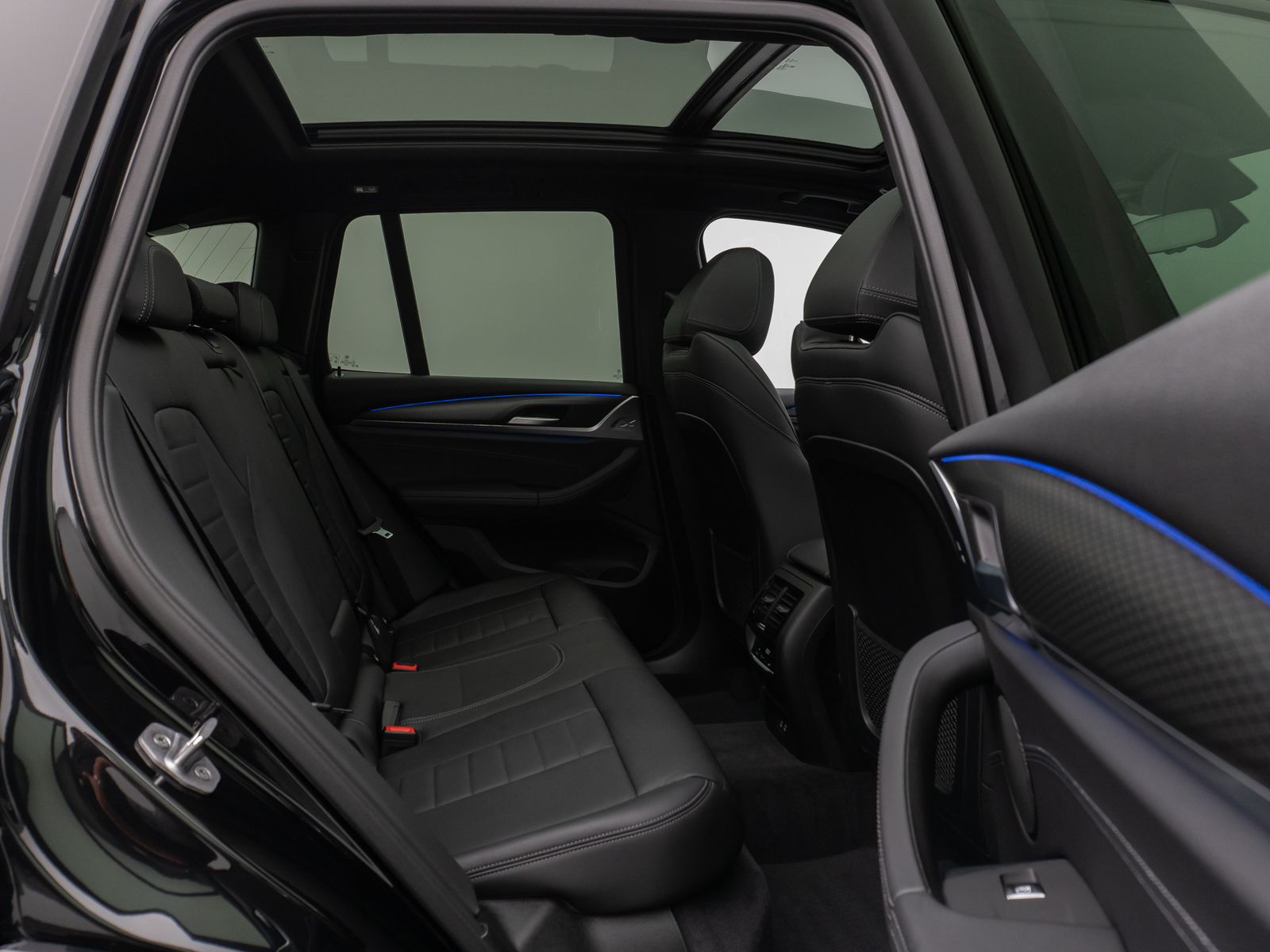Fahrzeugabbildung BMW X3 xD20i M Sport 360° Laser DAB DispKey Panorama