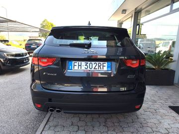 Jaguar F-Pace - 4