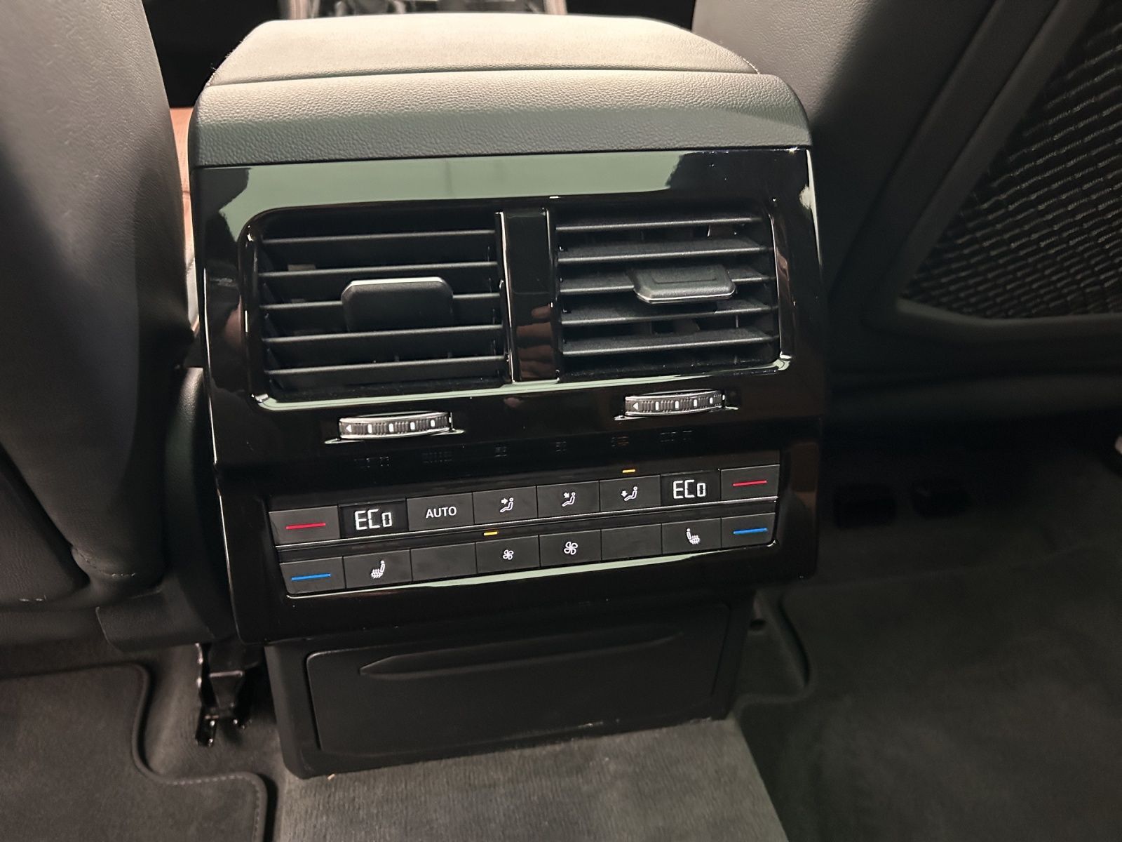 Volkswagen Touareg - Bild 18