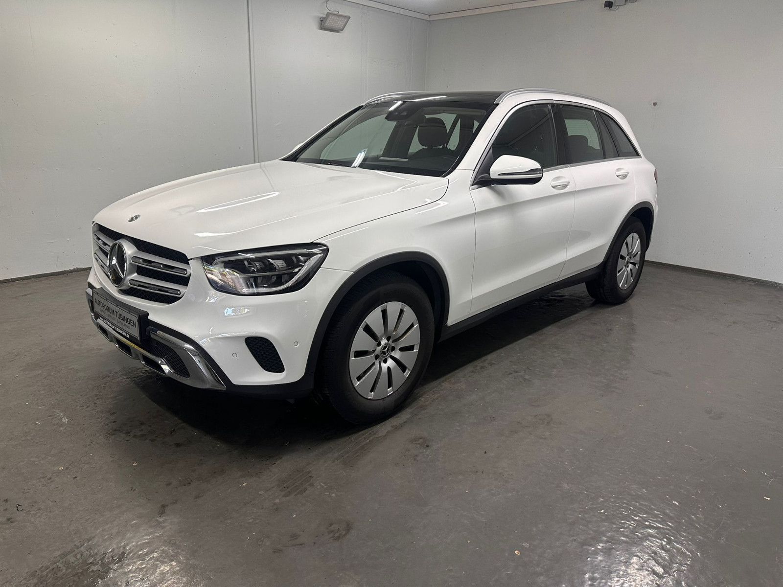 Fahrzeugabbildung Mercedes-Benz GLC 200 d 4MATIC Autom.*PANORAMA*CARPLAY*