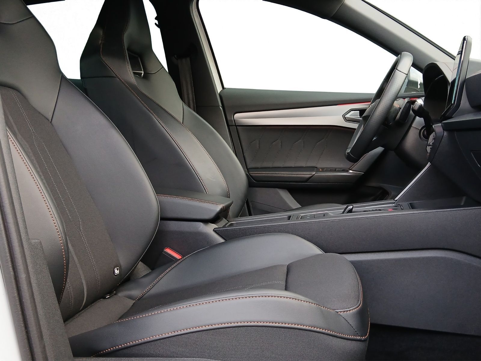 Cupra Formentor 1.5 TSI KAM PANO SHZ LED KEYLESS foto 5