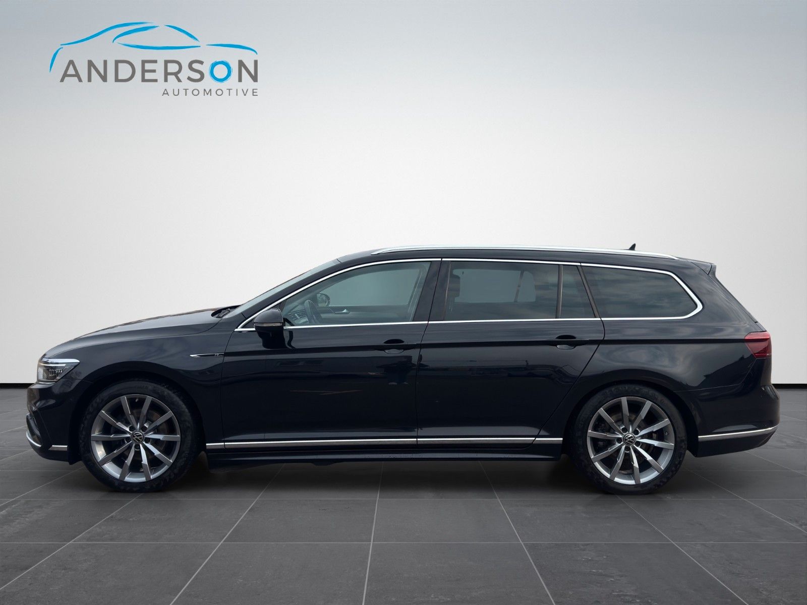 Fahrzeugabbildung Volkswagen PASSAT VAR. 2.0 TDI 200PS R-LINE 18" MATRIX DCC