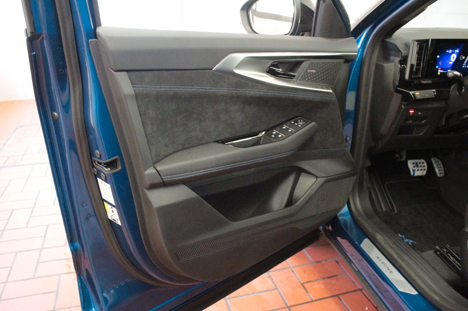 Fahrzeugabbildung Renault Austral Mild Hybrid 160 Esprit Alpine #15394