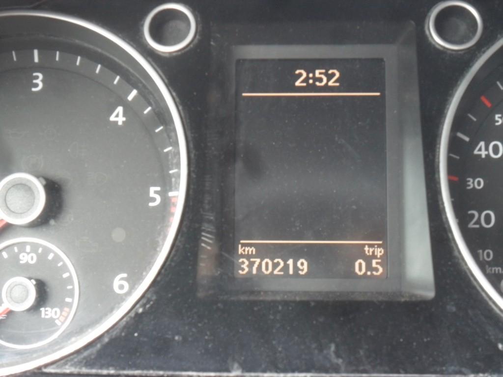 Volkswagen Passat 2009 — photo 14
