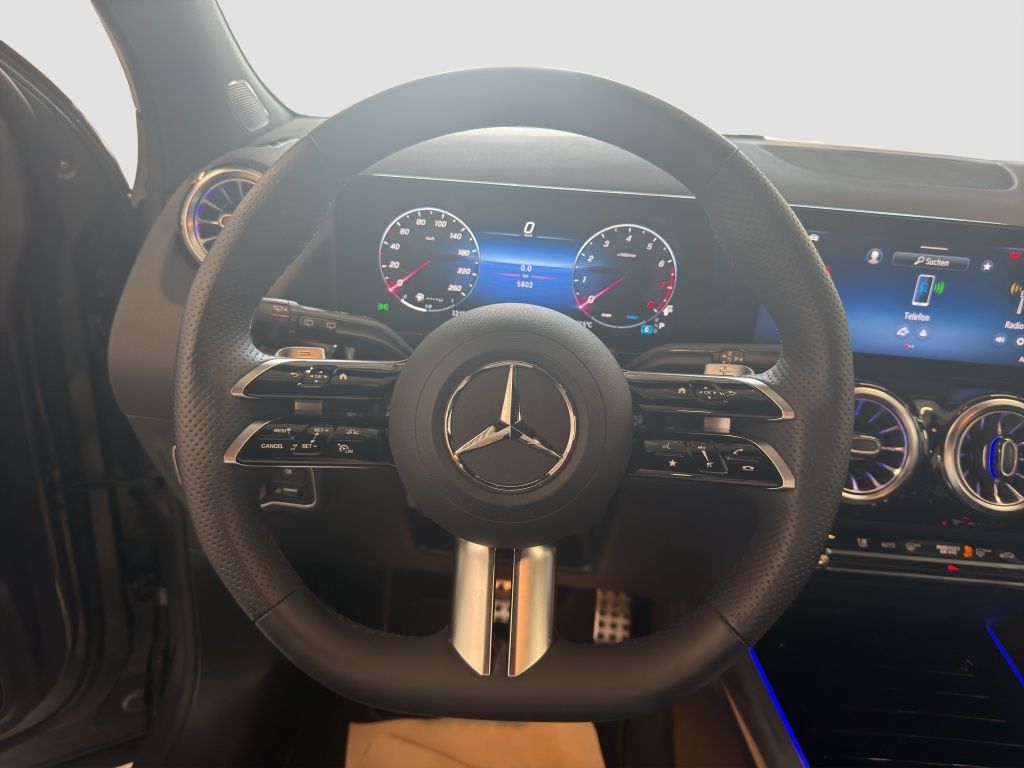 Fahrzeugabbildung Mercedes-Benz GLA 180 AMG*Night*DISTRONIC*KeyL*PDC*RFK*ParkAss