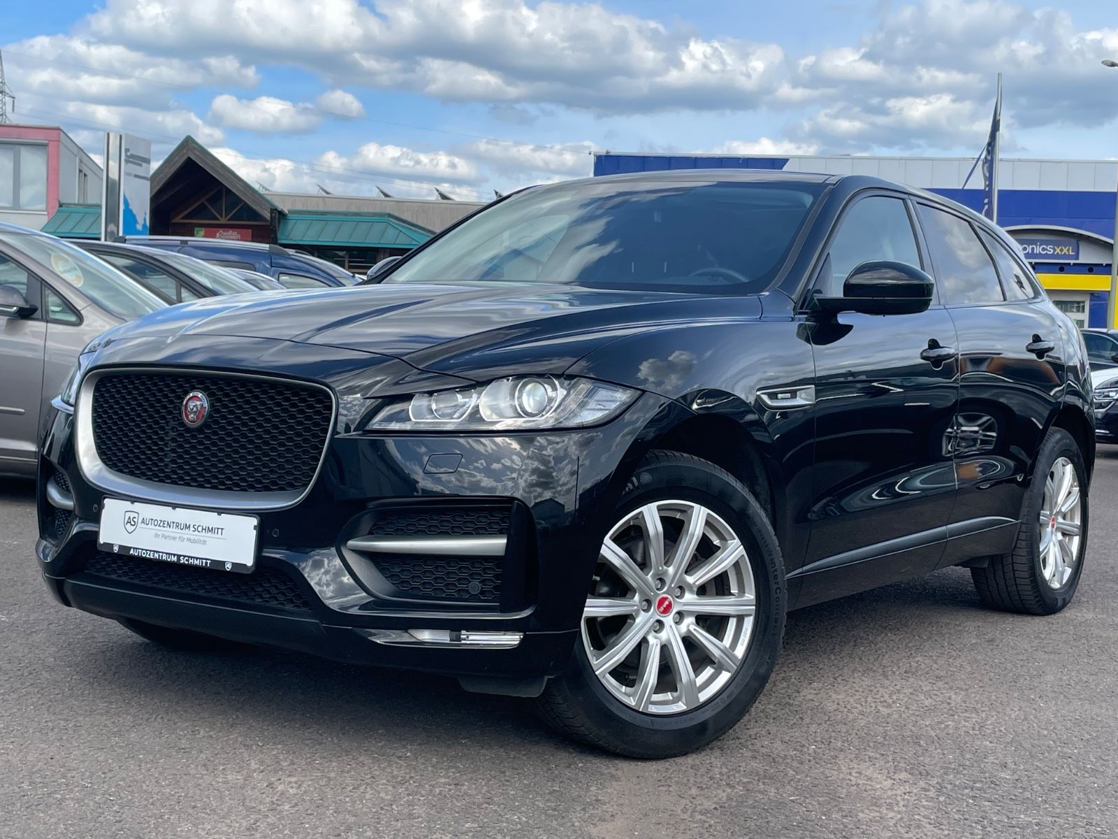 JAGUAR F-Pace