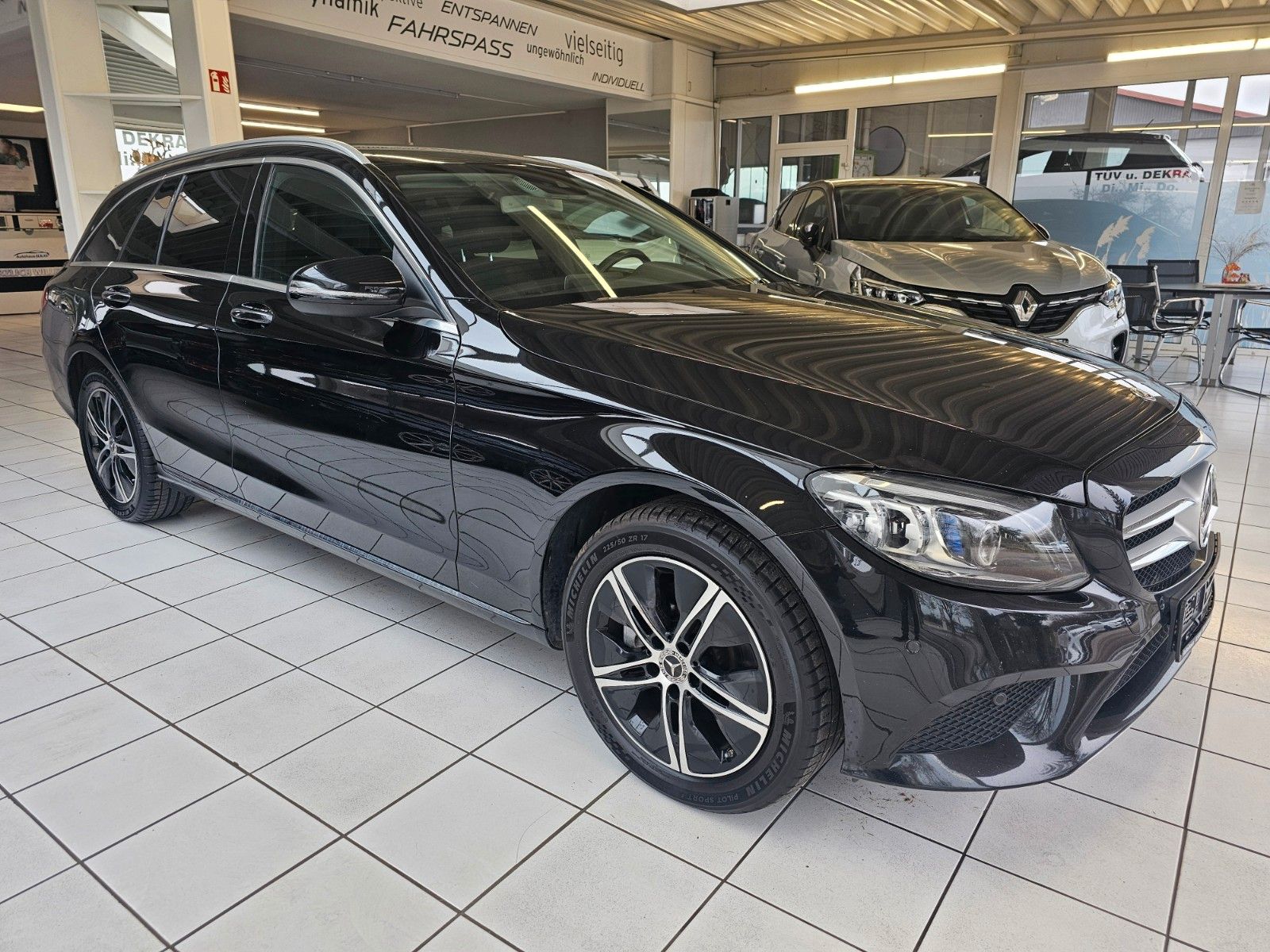 MERCEDES-BENZ C 220 T d 4Matic,Avantgarde,Multibeam-Led,Navi