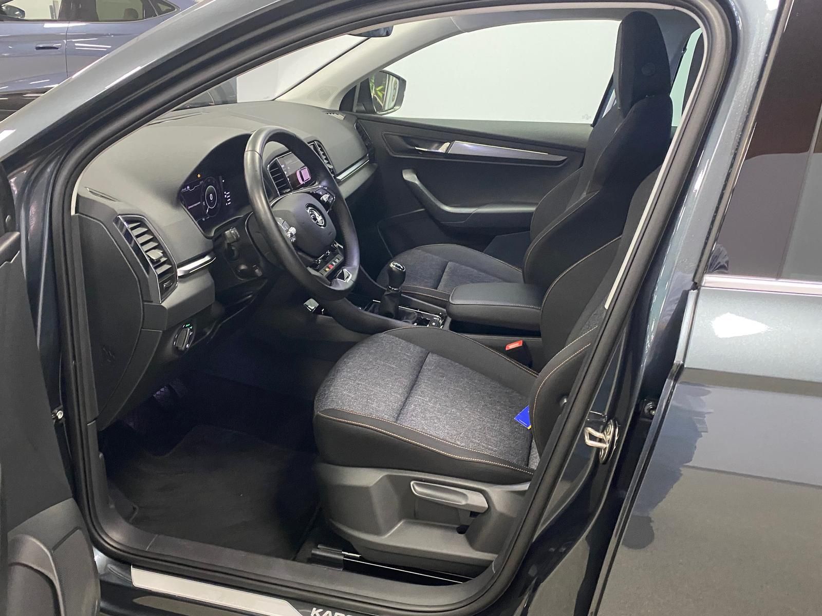 Fahrzeugabbildung SKODA Karoq 1.5 TSI +APP+KLIMA+ACC+RFK+PDC+NAVI+SITZHE