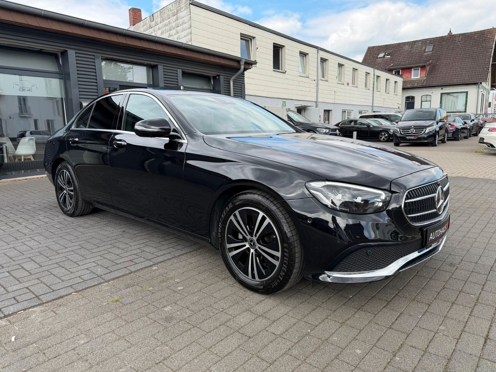 Mercedes-Benz E 220d Avantgarde 360°KAMERA/KEYLESSGO/BURMESTER foto 6