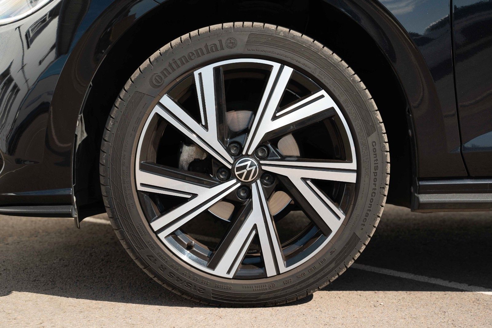 Fahrzeugabbildung Volkswagen POLO VI R-LINE 1.0 TSI MATRIX VIRTC LANE PDC DAB