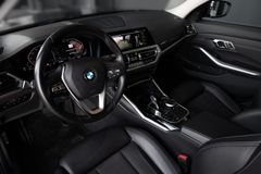 BMW 320i Advantage*Limousine*Unfallfrei*BMW-Garantie