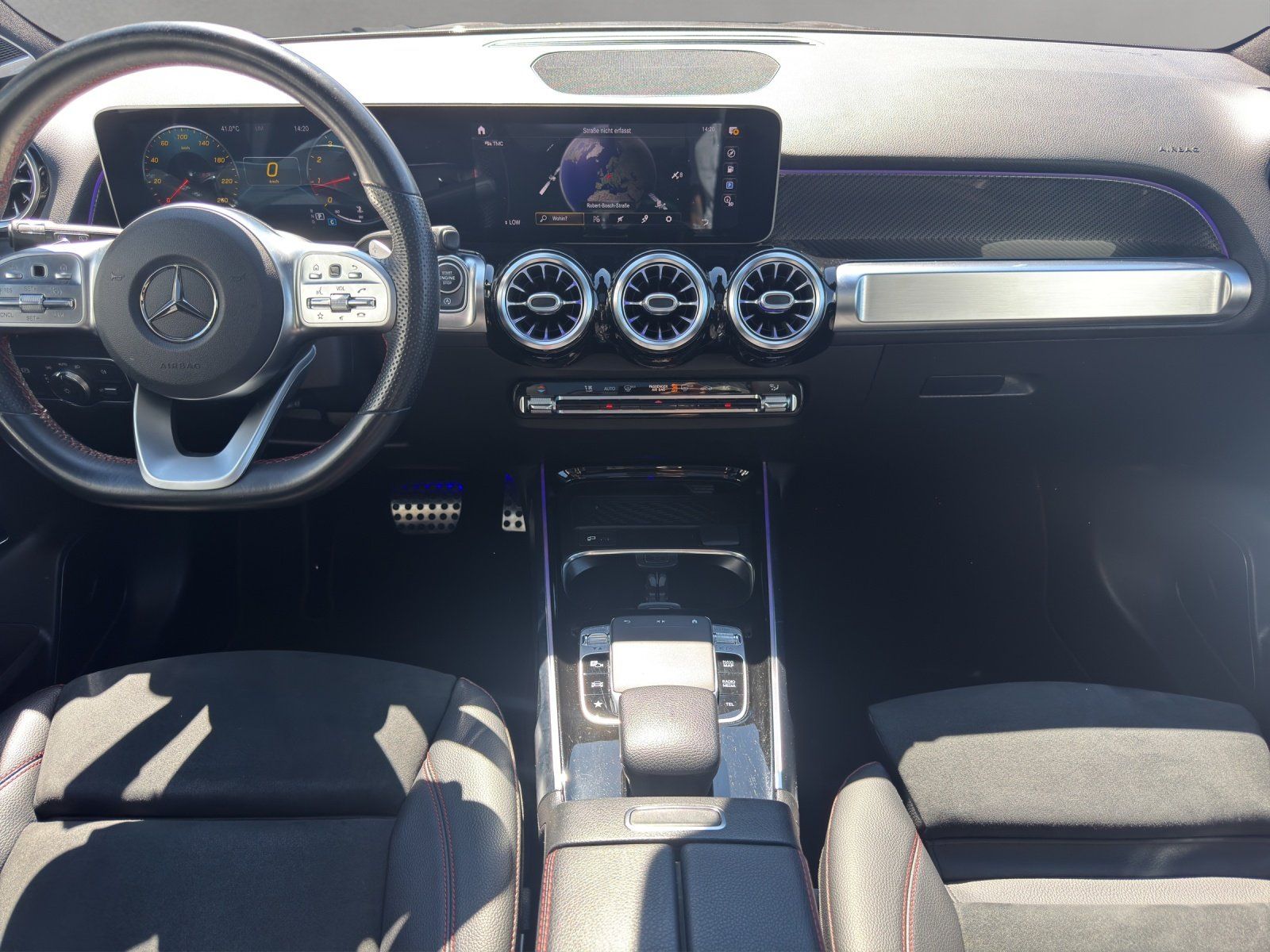 Fahrzeugabbildung Mercedes-Benz GLB 250 AMG Line 4Matic/PANO/BURMESTER/KAMERA/