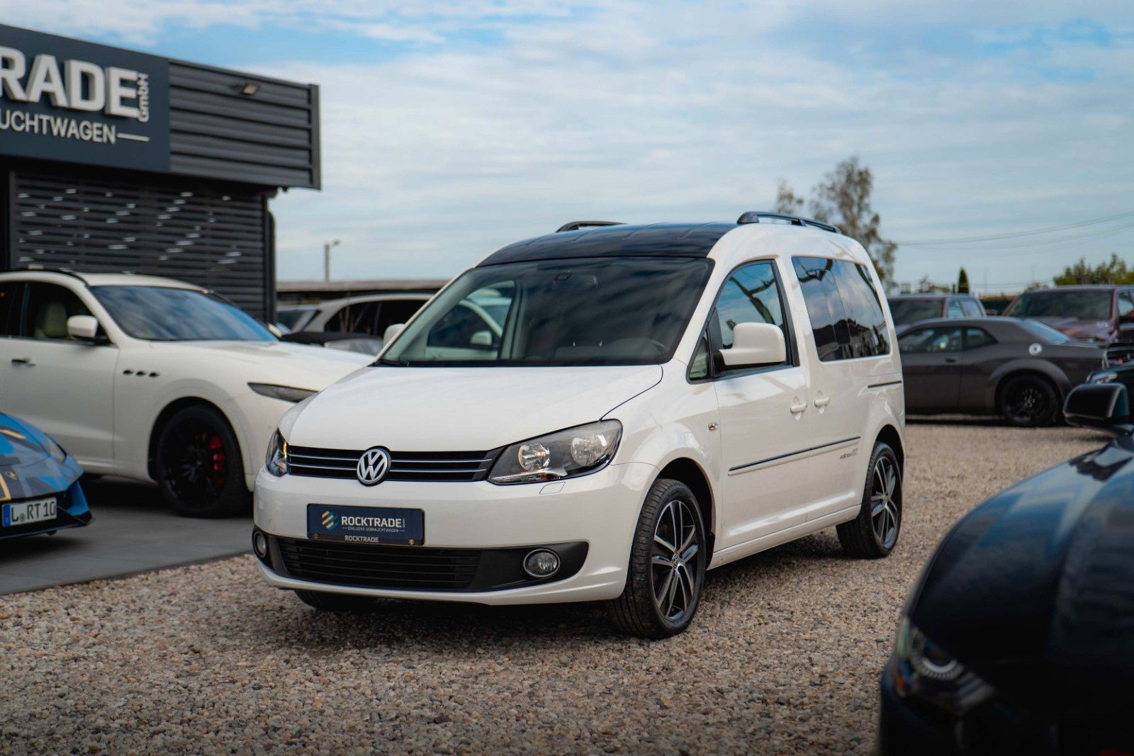 Fahrzeugabbildung Volkswagen Caddy 1.6 TDI DSG Edition 30 Sport | Alcantara