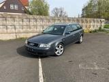 Audi A6 Avant 2.4 quattro (Alcantara/NAVI/... - Audi A6 aus 2002 mit Benzin-Antrieb: Kombi, 2.4