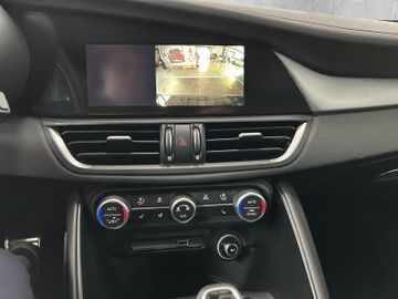 Alfa Romeo Giulia MY24 Intensa 280 PS AT8 Q4 HARMAN KARDON