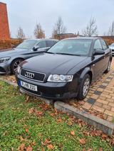 Audi A4 2.0/Nichtraucherfahrzeug/TÜV/Anmeldung - Audi A4 aus 2002: 2.0