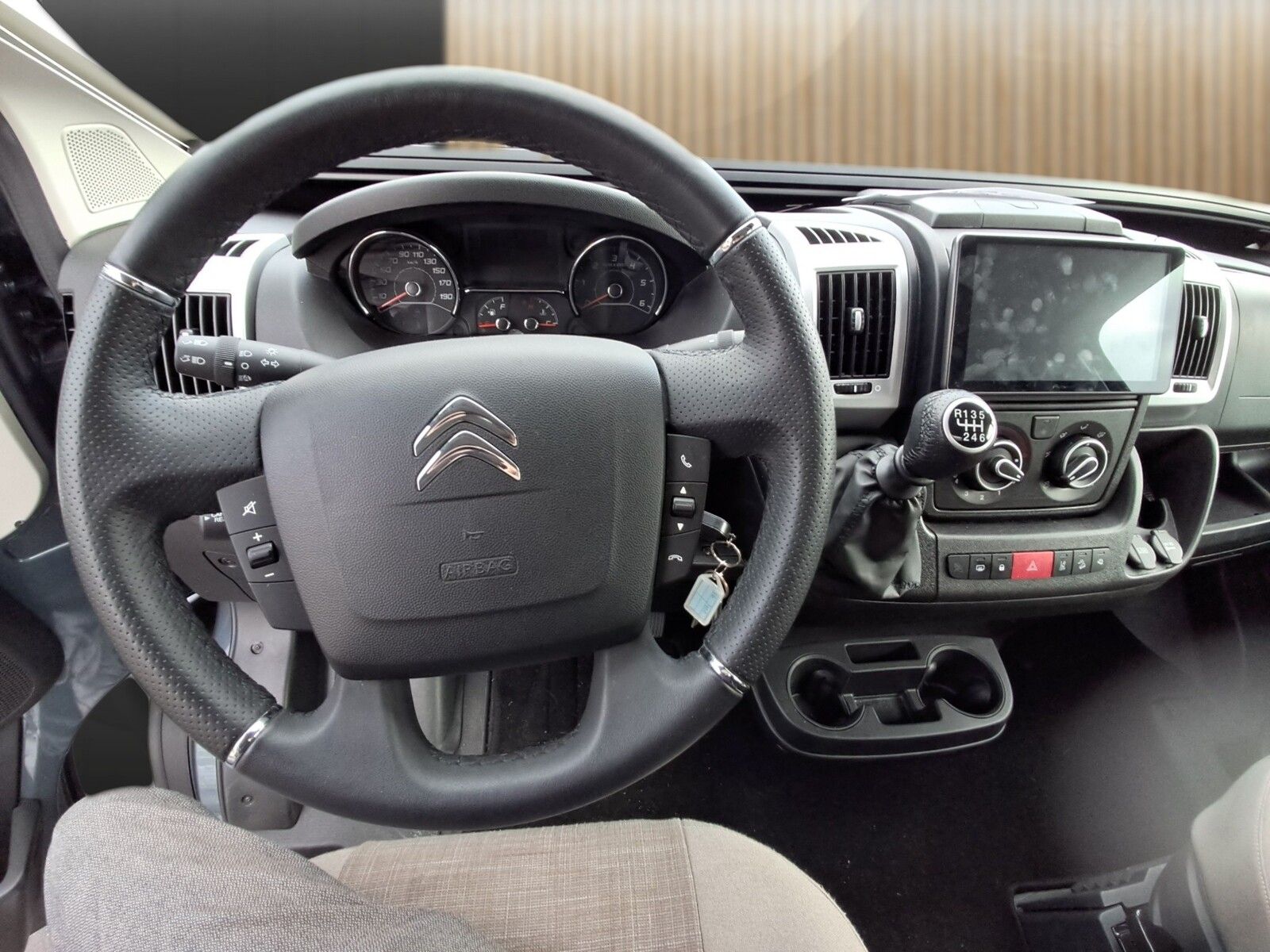 Fahrzeugabbildung Pössl Summit 640 Citroen 165 PS Mark./AHK/Navi/Solar