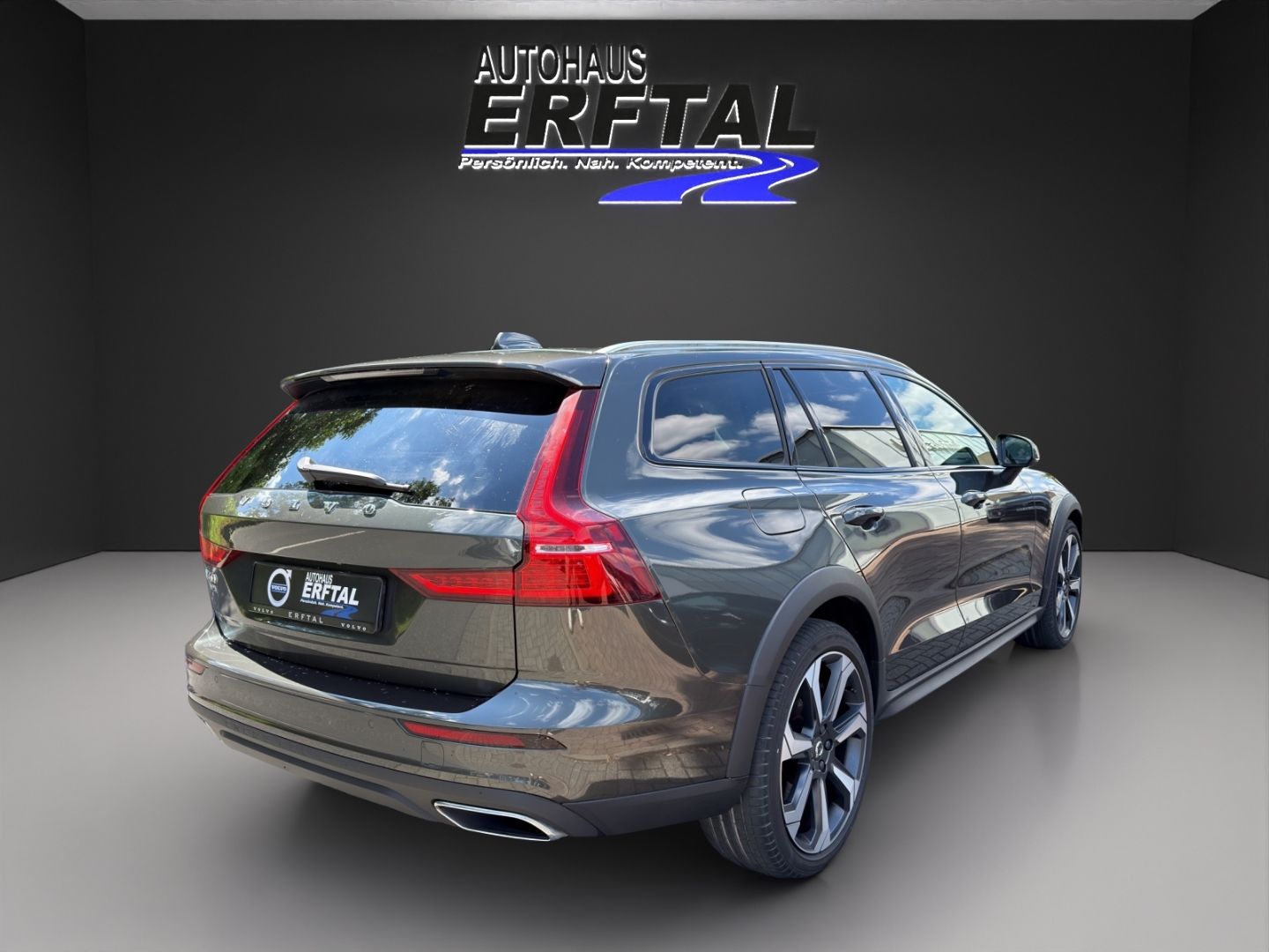 Volvo V60 B5 AWD Cross Country Pro StandHZG Navi Digit foto 6