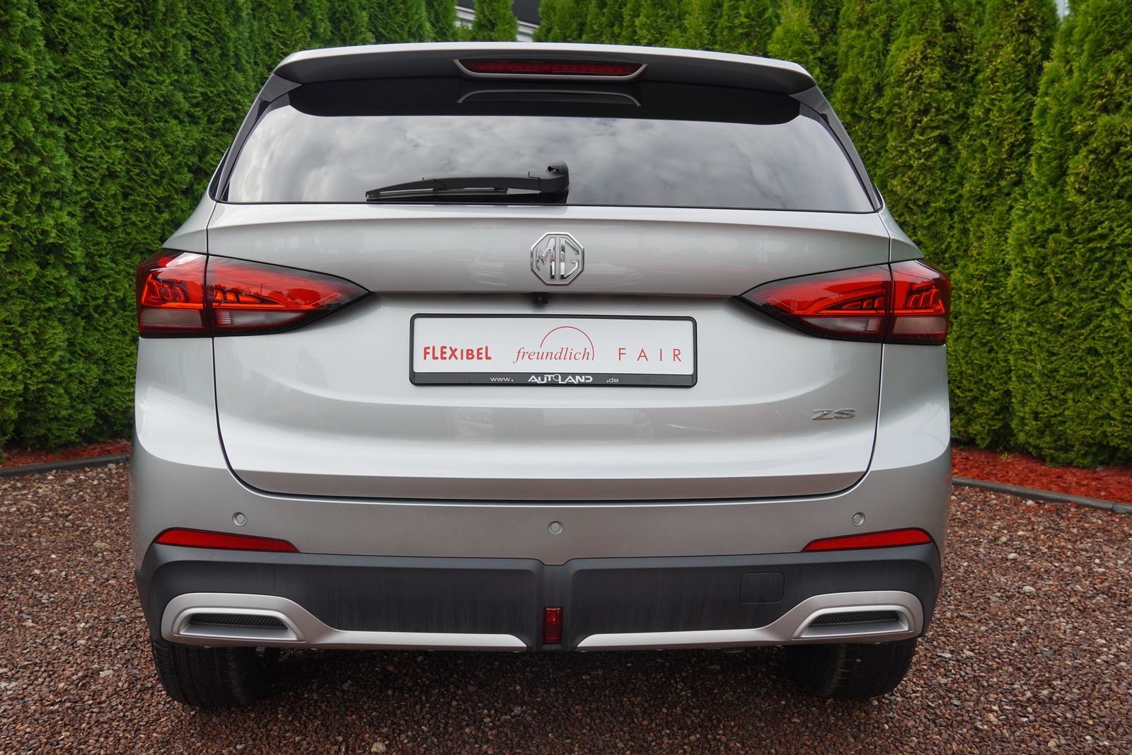 MG ZS