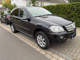 Mercedes-Benz ML 320 CDI 4MATIC XENON PANO SCHECKHEFT TÜV NEU - Mercedes-Benz ML 320: Cdi 4matic