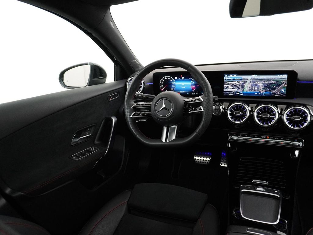 Mercedes-Benz A 180 Star Edition AMG Line | Panorama - Schiebe