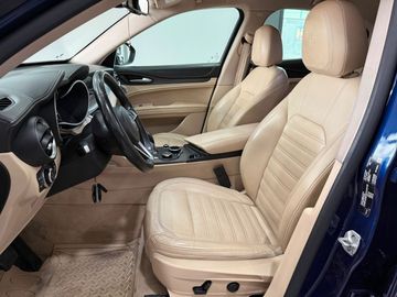 Alfa-Romeo Stelvio - 11