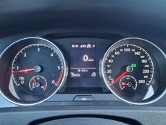 Fahrzeugabbildung Volkswagen Golf VII Variant Alltrack 4M Navi LED SiHz AHK
