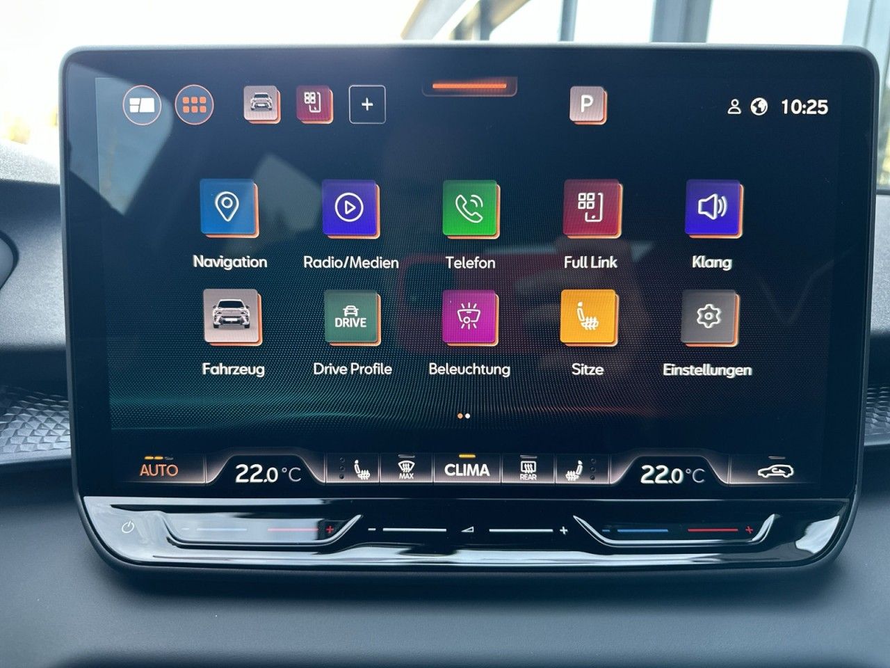 Fahrzeugabbildung CUPRA Terramar 1.5 eTSI DSG