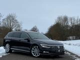 Volkswagen Passat Highline/R-Line/Virt.Cockpit/LED/Pano/Cam - Volkswagen Passat: Kombi, Automatik