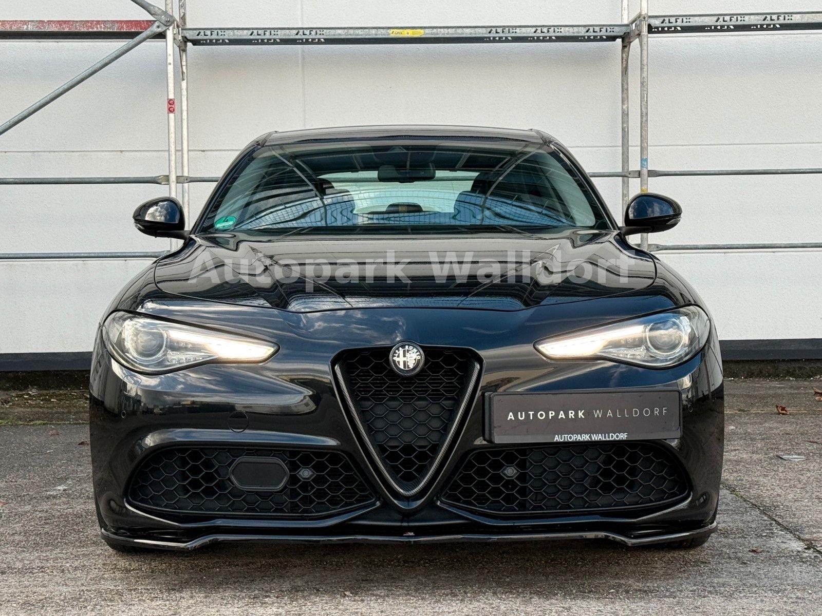 Alfa Romeo Giulia Veloce 2.2 JTDM Q4*4WD*PANO*CARBON*MAXTON