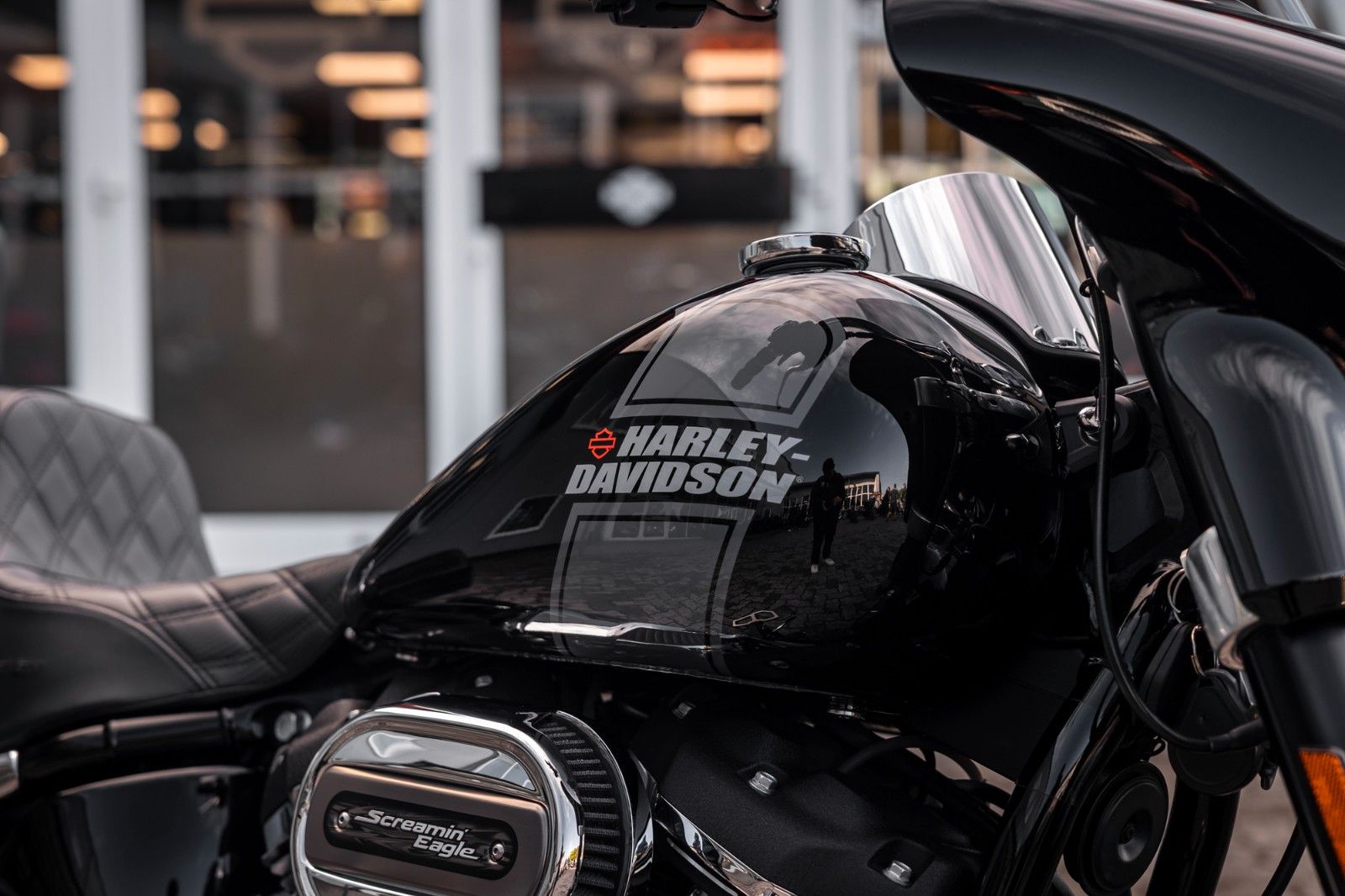 Fahrzeugabbildung Harley-Davidson FLSB Sport Glide Softail - JEKILL & HYDE STAGE 1