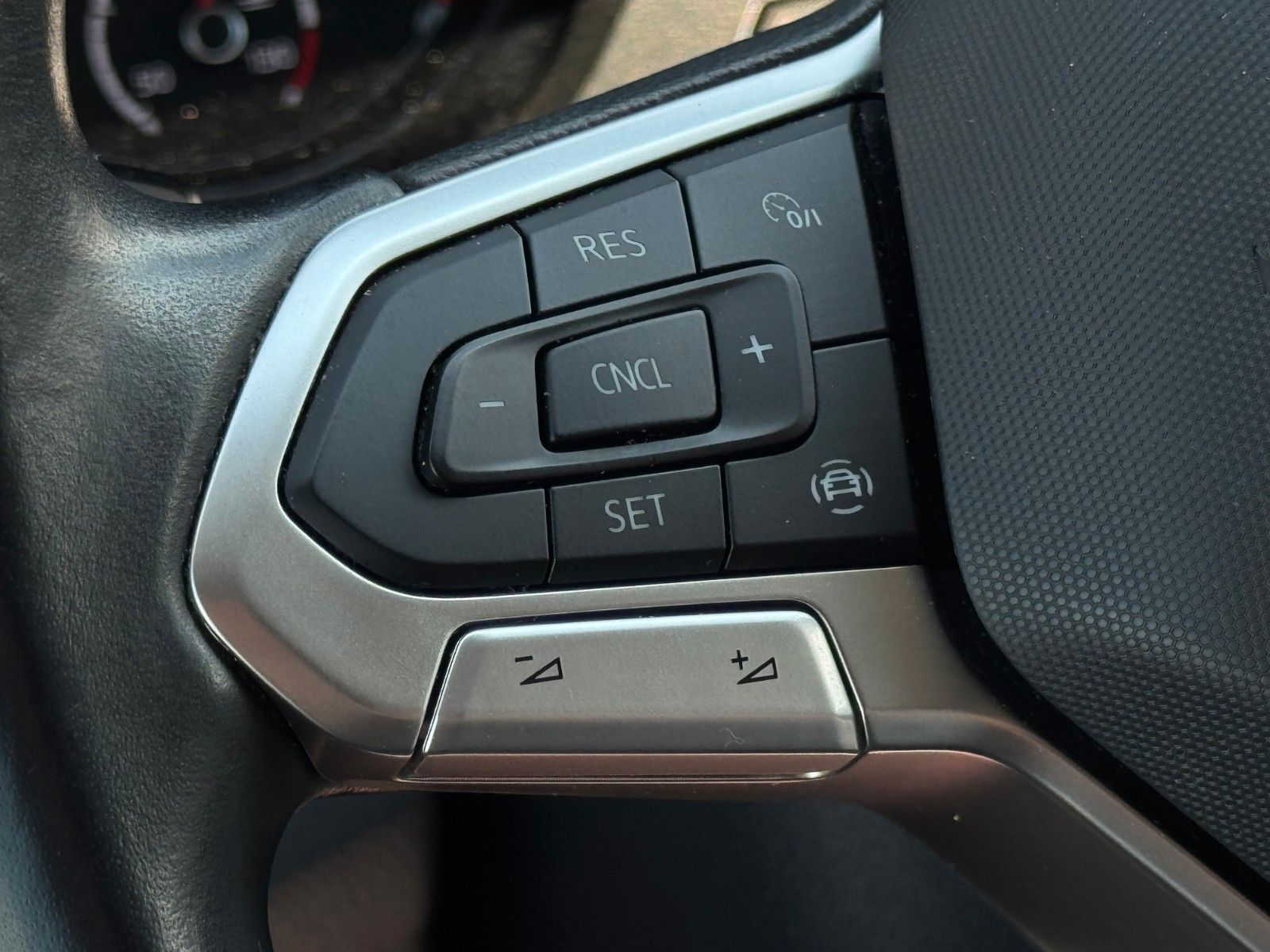 Fahrzeugabbildung Volkswagen T6.1 Transporter Kurz 2.0 TDI DSG CarPlay Navi