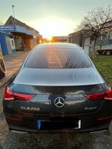 Mercedes-Benz CLA 250 4MATIC DCT , AMG Line - blaue Mercedes-Benz CLA 250