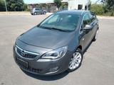 Opel Astra 2.0 CDTI 160CV Sports Tourer Cosmo S - Opel Astra aus 2010: Sports