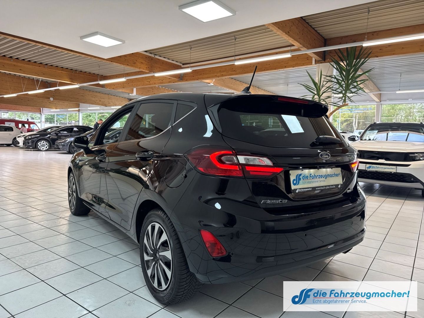 Fahrzeugabbildung Ford Fiesta Titanium X Navi LED Blendfreies Fernl. Ku