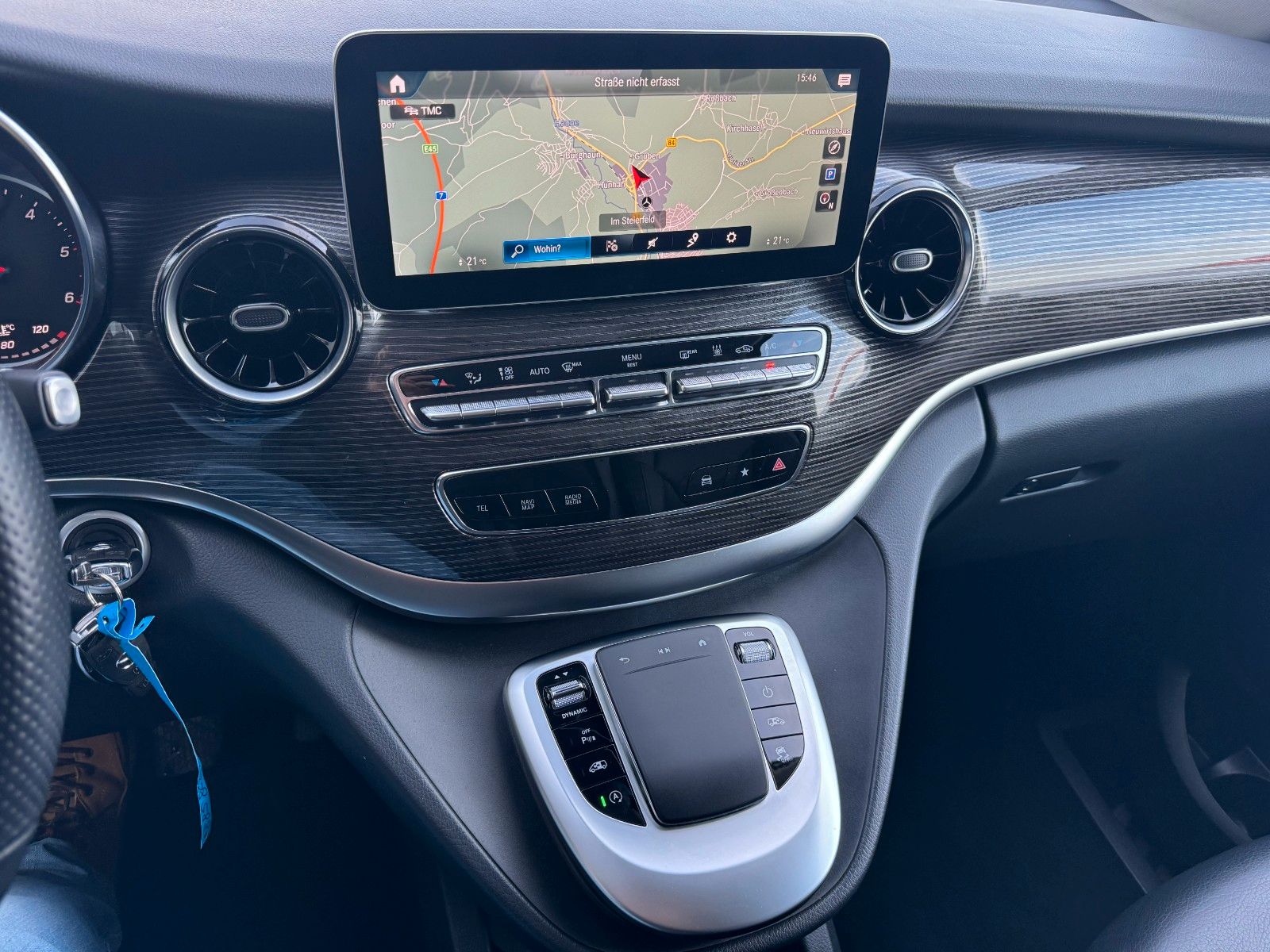 Fahrzeugabbildung Mercedes-Benz V 300 d 4MATIC AVA ED Extral Stdheiz 360Kam AHK