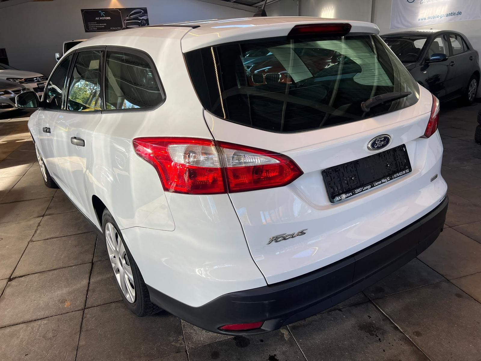 Ford Focus 2014 — двигун 998 cm³, 101 HP (74kW)