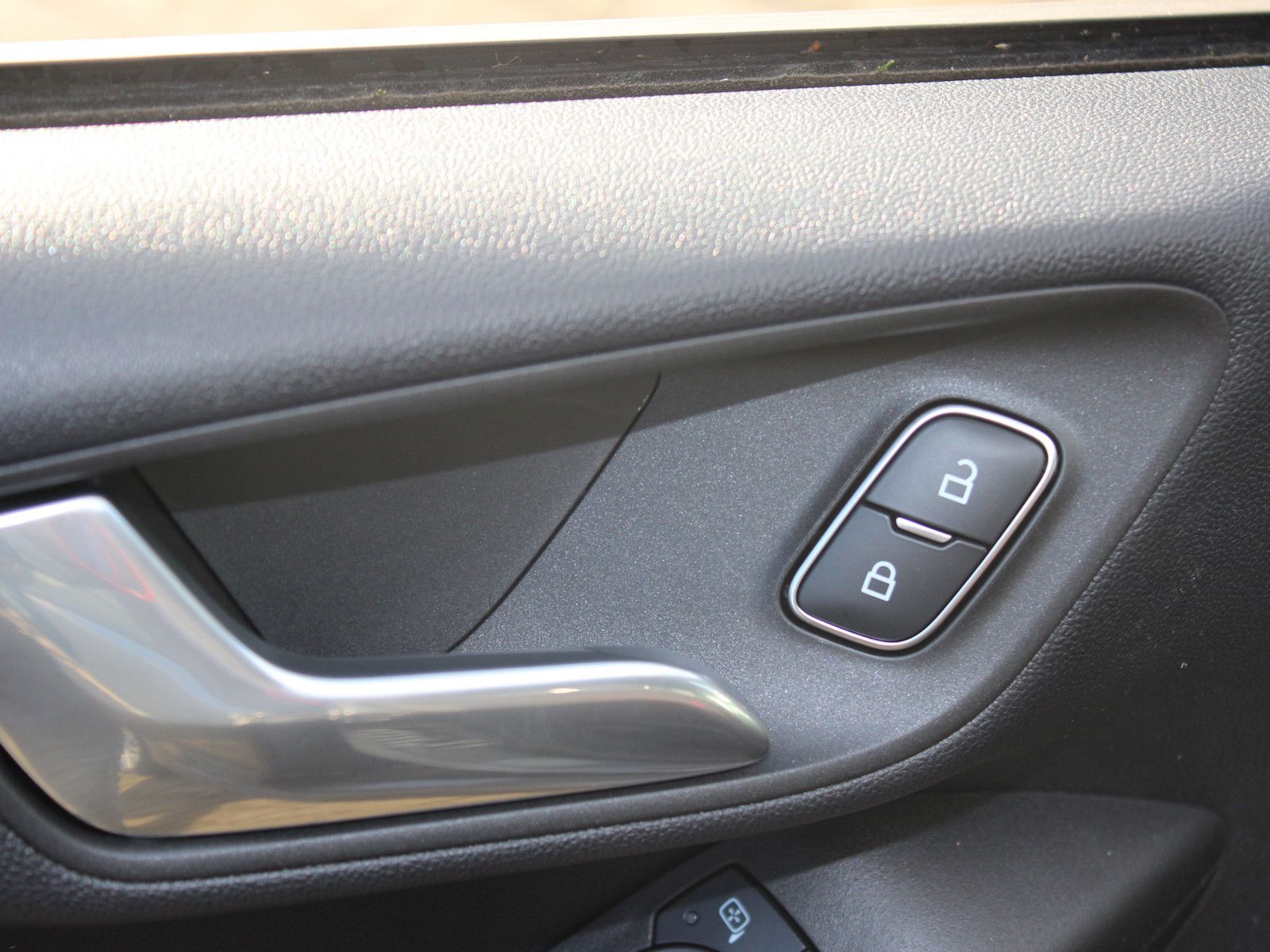 Fahrzeugabbildung Ford Fiesta ST-Line X 1,0 EcoBoost Hybrid