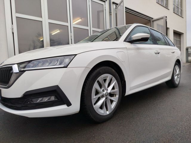 Fahrzeugabbildung SKODA Octavia Combi Ambition OCT.COM iV AMB